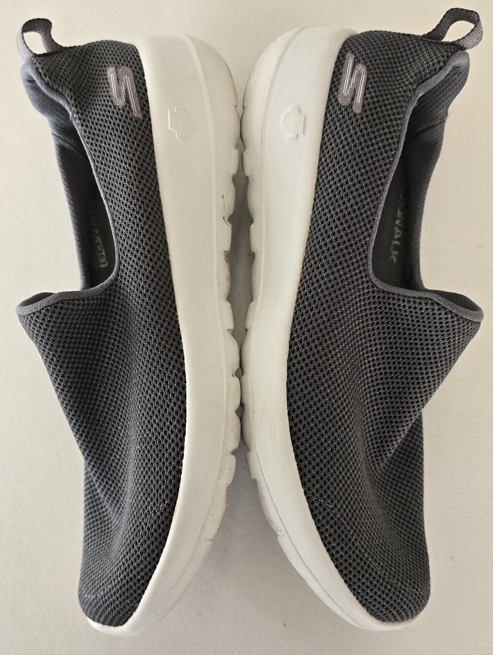 size 6.5 Skechers Goga Max Men's Gray Slip-On Low Top